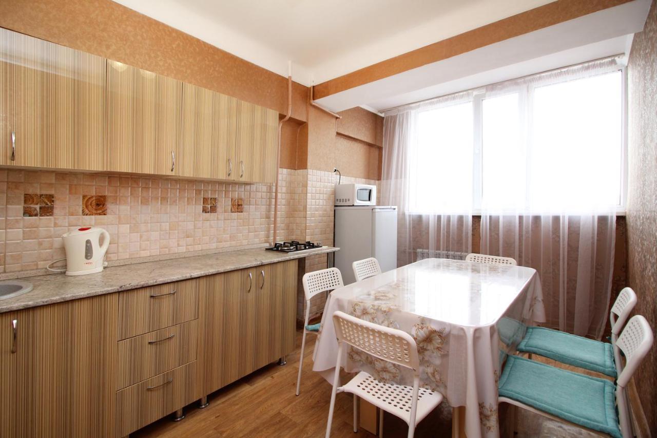 אלמטי Spacious Central Apartment מראה חיצוני תמונה